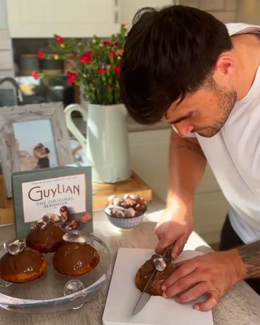 Guylian Chocolate Filled Brioche - Guylian